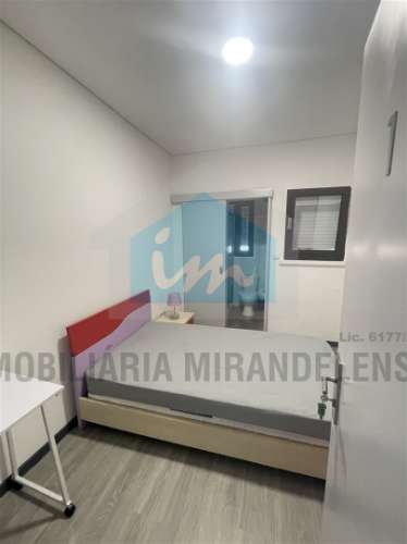 Quarto-suite para arrendar em Mirandela, num imóvel que foi totalmente remodelado.