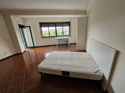 Quartos para arrendar a estudantes  próximo da EsACT-IPB  de Mirandela