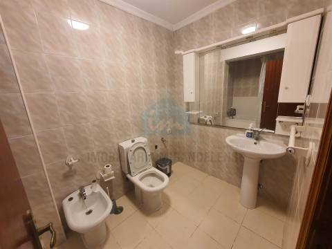 Quartos para arrendar a estudantes  próximo da EsACT-IPB de Mirandela com internet incluída.