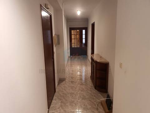 Quartos para arrendar a estudantes  próximo da EsACT-IPB de Mirandela com internet incluída.