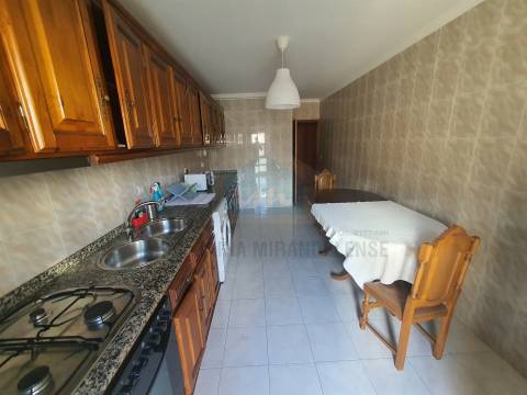 Quartos para arrendar a estudantes  próximo da EsACT-IPB de Mirandela com internet incluída.