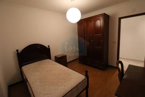 Quartos para arrendar a estudantes  próximo da EsACT-IPB de Mirandela com internet incluída.