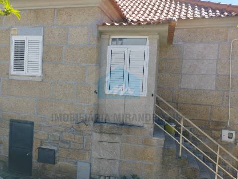 Moradia em granito para venda em Vale de Salgueiro - Mirandela