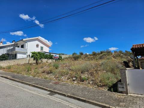 Lote de Terreno para Venda e Mirandela