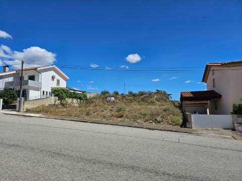 Lote de Terreno para Venda e Mirandela