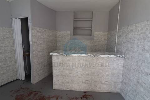 Moradia T3 Para Venda em Vila Flor