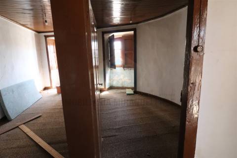 Moradia T3 Para Venda em Vila Flor