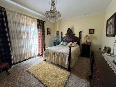 Moradia T5 para Venda em Vale de Telhas