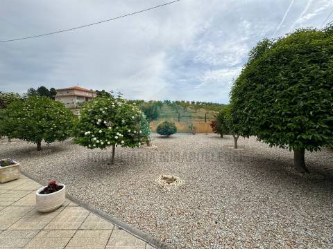 Moradia T5 para Venda em Vale de Telhas