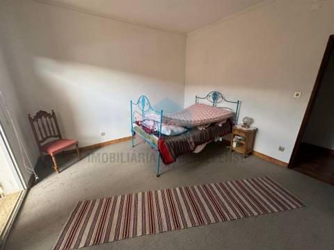 Majestosa Moradia T5 para Venda em Vale de Juncal, Mirandela