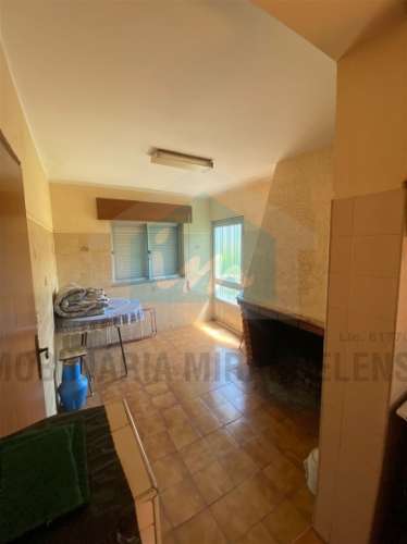 Moradia T6 para venda em Mirandela