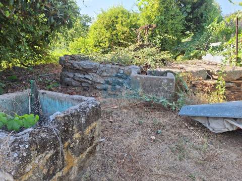 Terreno com 10.360m² para venda com viabilidade de construção de uma moradia