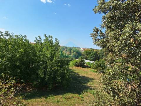 Terreno com 10.360m² para venda com viabilidade de construção de uma moradia