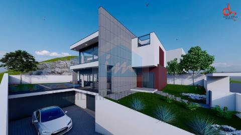 Terreno para Construção com Vista para o Rio