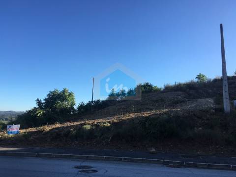 Terreno para Construção com Vista para o Rio