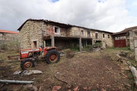 Quinta para venda em Vale de Telhas - Mirandela.