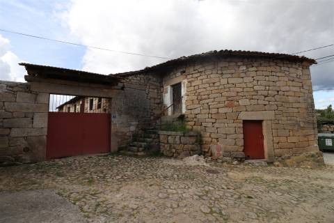 Quinta para venda em Vale de Telhas - Mirandela.