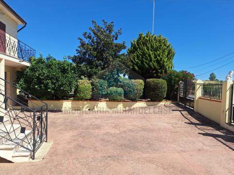 Moradia Independente para Venda nas Aguieiras - Mirandela