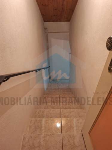 Moradia Independente para Venda nas Aguieiras - Mirandela