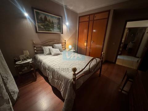 Apartamento T3 para venda com uma fração independente no r/chão