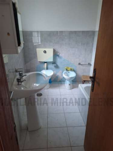 Moradia T2 para Venda na freguesia de Freixeda e Vila Verde, Mirandela