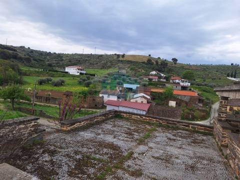 Moradia T2 para Venda na freguesia de Freixeda e Vila Verde, Mirandela