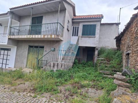 Moradia T2 para Venda na freguesia de Freixeda e Vila Verde, Mirandela