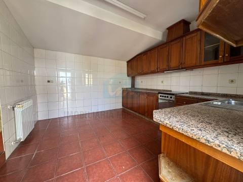 Moradia Térrea V4 para venda em Mirandela