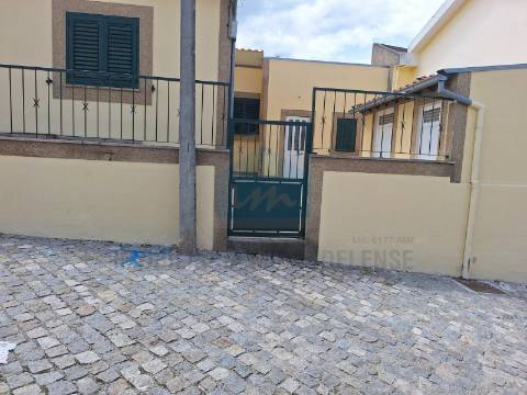 Moradia Térrea V4 para venda em Mirandela