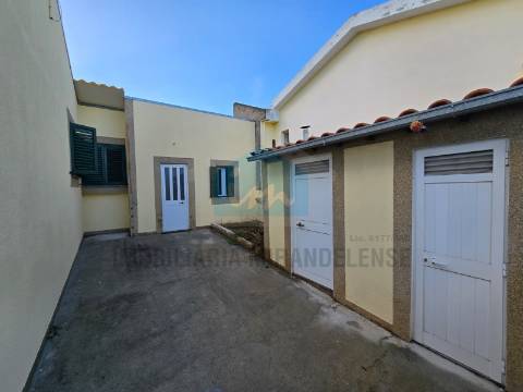 Moradia Térrea V4 para venda em Mirandela