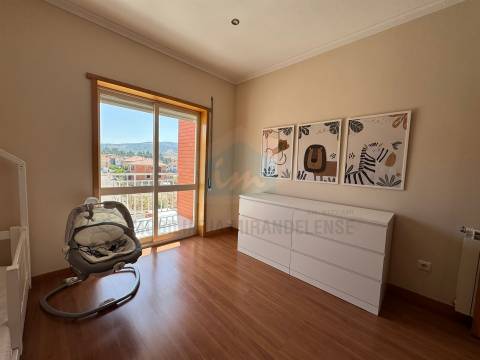 Apartamento estilo duplex para venda em Mirandela