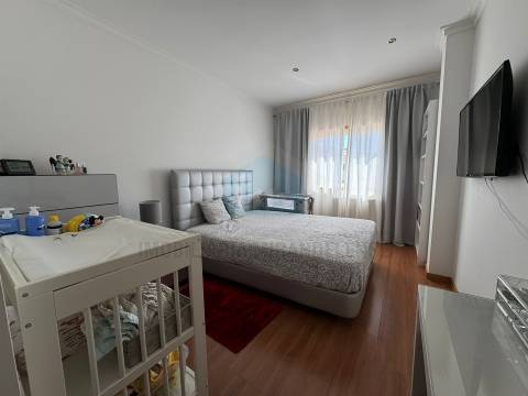 Apartamento estilo duplex para venda em Mirandela