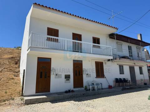 Apartamento mobilado e equipado, com vistas desafogadas para a Zona Verde de Mirandela