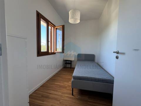 Apartamento mobilado e equipado, com vistas desafogadas para a Zona Verde de Mirandela
