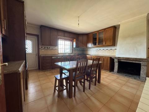 &#127969; Moradia T5 com piscina em Carvalhais – Mirandela