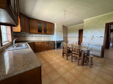 &#127969; Moradia T5 com piscina em Carvalhais – Mirandela