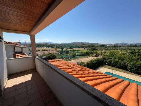 &#127969; Moradia T5 com piscina em Carvalhais – Mirandela