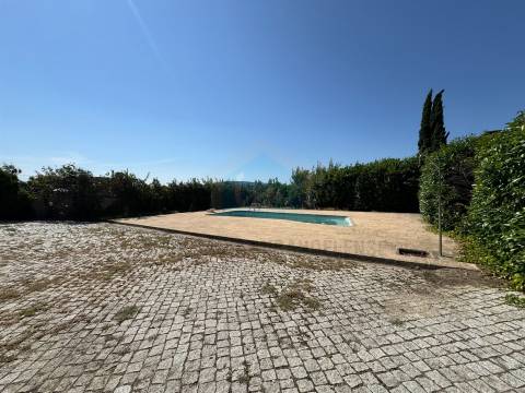 &#127969; Moradia T5 com piscina em Carvalhais – Mirandela