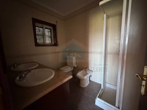 &#127969; Moradia T5 com piscina em Carvalhais – Mirandela