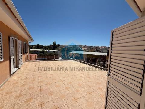 Moradia com Restaurante - Excelente oportunidade de investimento!