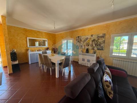 Moradia com Restaurante - Excelente oportunidade de investimento!