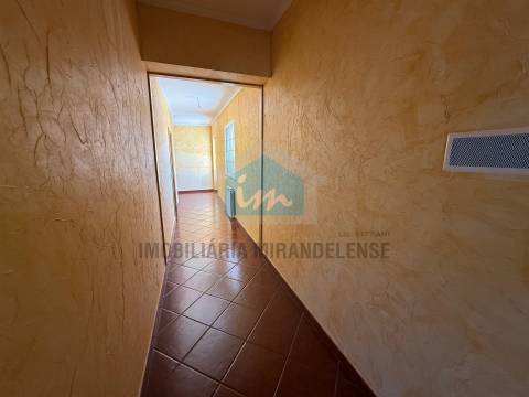 Moradia com Restaurante - Excelente oportunidade de investimento!