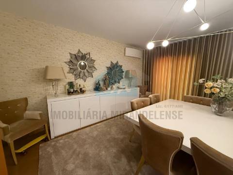 &#127969; Bifamiliar duplex com entradas independentes e vistas deslumbrantes sobre a cidade de Mirandela.