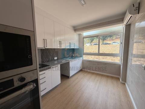 Apartamento T3 totalmente remodelado em Mirandela situado no 3.º e último andar