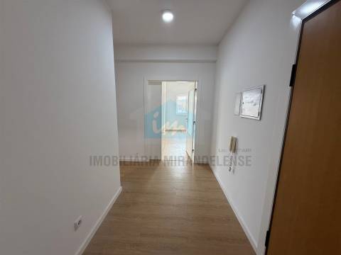 Apartamento T3 totalmente remodelado em Mirandela situado no 3.º e último andar