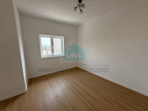 Apartamento T3 totalmente remodelado em Mirandela situado no 3.º e último andar