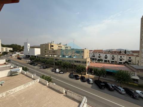 Apartamento T3 totalmente remodelado em Mirandela situado no 3.º e último andar