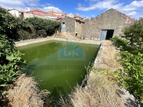 Terreno para construção em Vilarinho da Castanheira