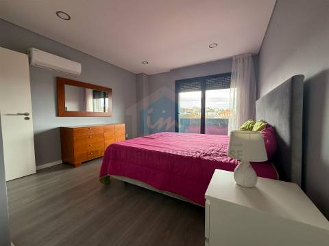 Moradia moderna T4 moderna localizada numa zona residencial e muito procurada de Mirandela