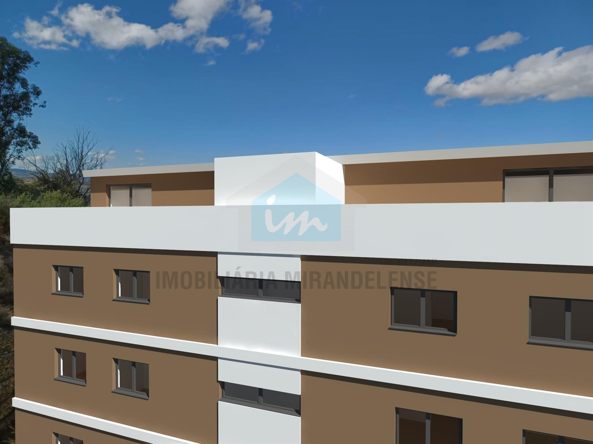 Apartamento T3+1 Duplex novo com terraço à venda na cidade de Mirandela